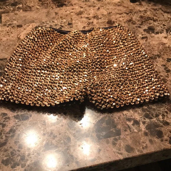 Glam Short - Picture 2 of 3